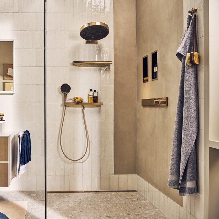 right way to take showers in winters